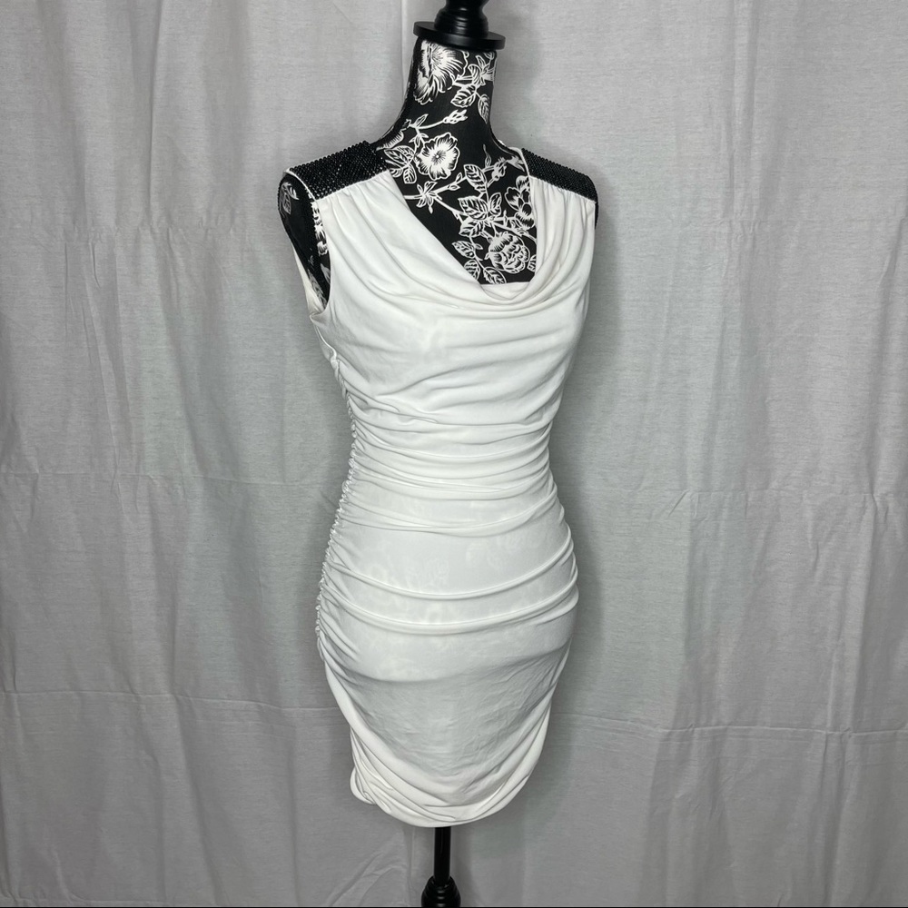 BCX white dress w. Black crystal shoulders